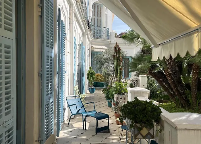 Beautiful Garden Steps From The شقة *