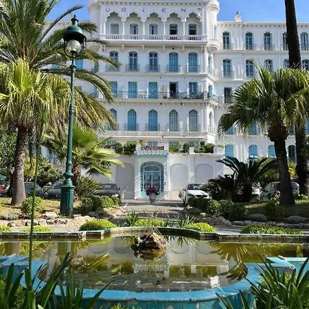 Beautiful Garden Steps From The Mentona