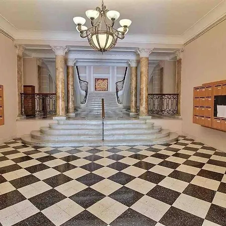 Apartamento Beautiful Garden Steps From The *